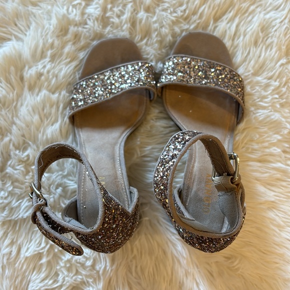 Free! With purchase of any item in my closet. Metallic sequin sparkle heels - Picture 3 of 5